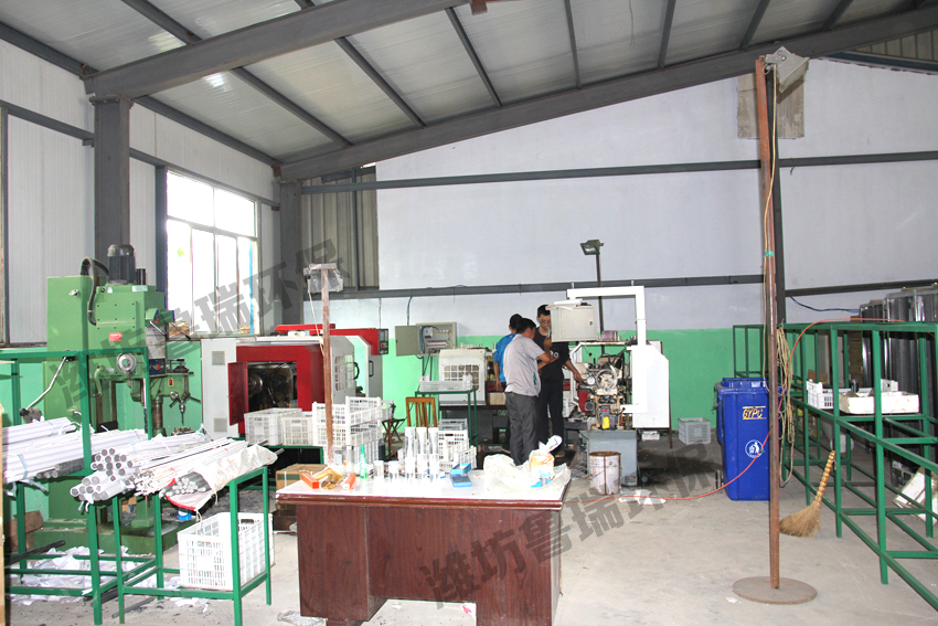 水射器、滴定閥、單向閥數(shù)控機(jī)床加工現(xiàn)場